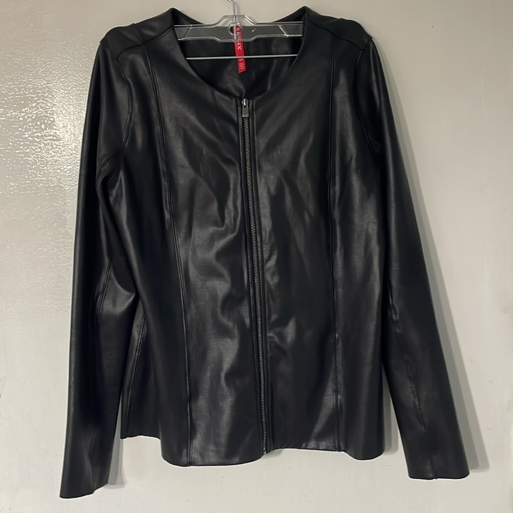 Spanx collarless  faux leather moto jacket - Picture 3 of 9